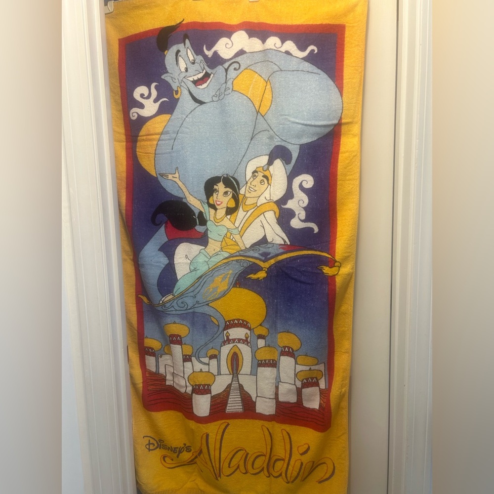 VINTAGE- Disney Aladdin Beach Towel Featuring Genie, Jasmine & Aladdin -